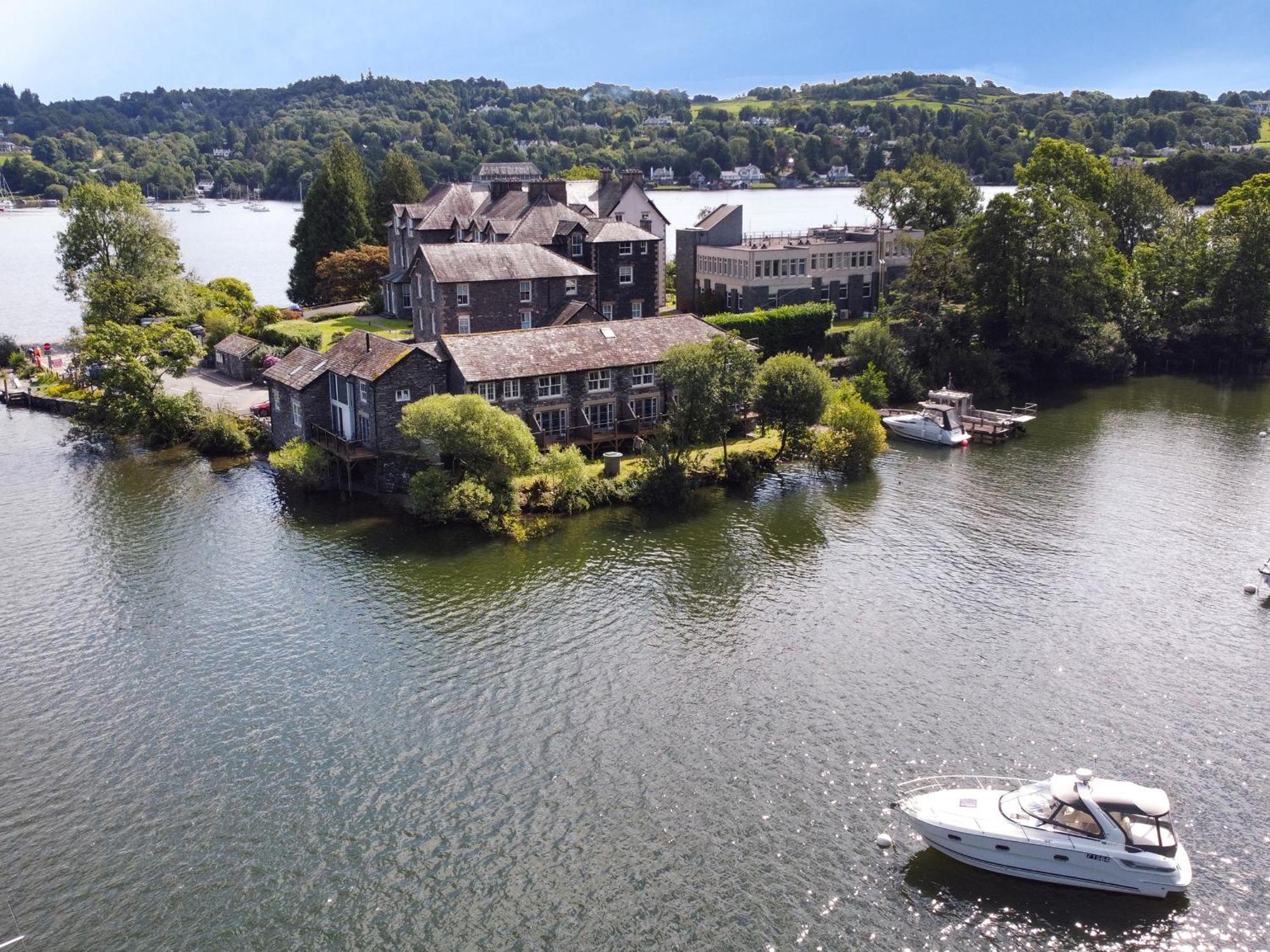 Lowe-Mcconnell Ambleside Exterior photo